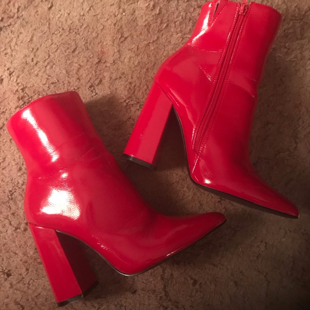 Dollskill patent red booties size 9